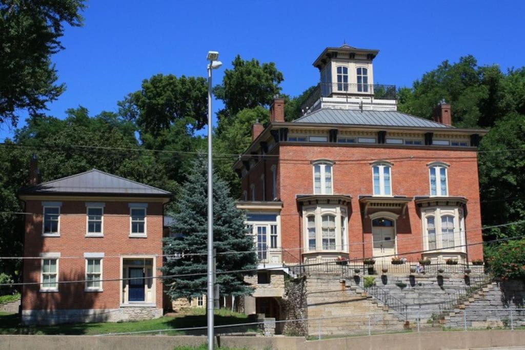 Merry Mansion East Dubuque Luaran gambar