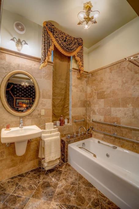 Merry Mansion East Dubuque Luaran gambar
